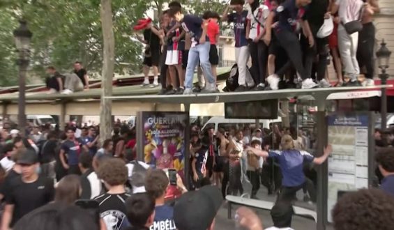 Unruhen in Paris: PSG-Anhänger beschädigen Infrastruktur