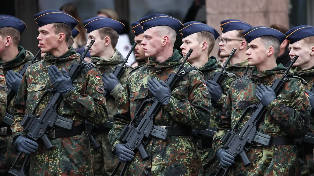 Verteidigungsministerium zieht positive Bilanz des neuen Wehrdienstes