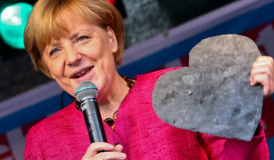 Merkel ruft zu mehr Toleranz in politischen Debatten auf