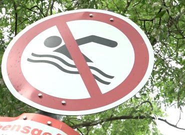 Hohe Geldstrafen für Baden im Rhein