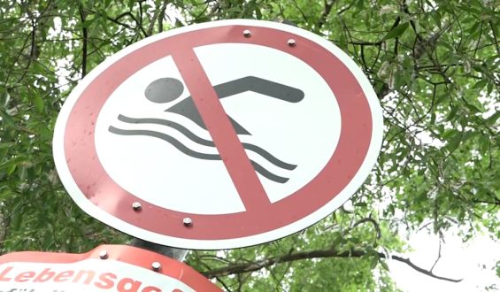 Hohe Geldstrafen für Baden im Rhein