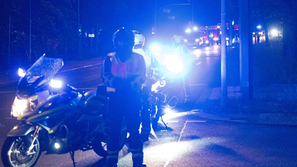 Ebola-Konvoi: Transport eines infizierten Arztes zur Charité