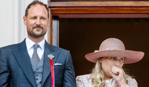 Mette-Marits gesundheitliche Herausforderungen am Nationalfeiertag