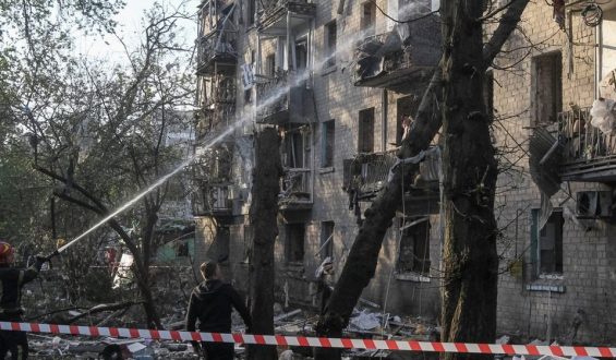 Erneute Eskalation: Drohnen- und Raketenangriffe in der Ukraine