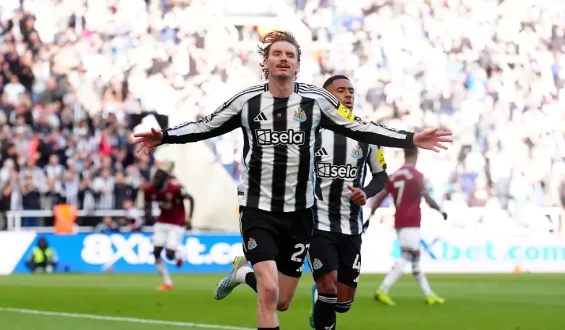 Nick Woltemades wichtiger Treffer für Newcastle