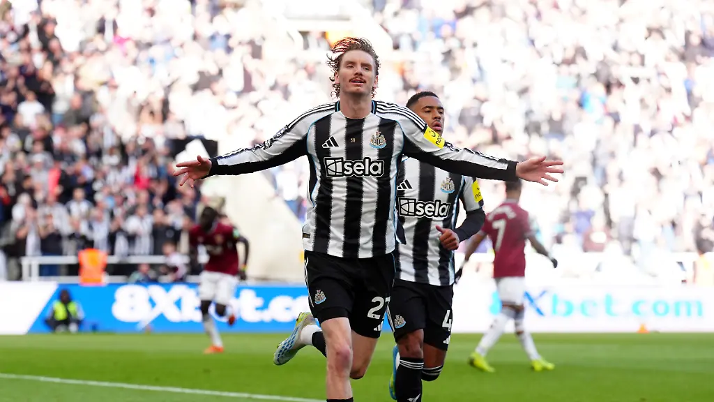 Nick Woltemades wichtiger Treffer für Newcastle