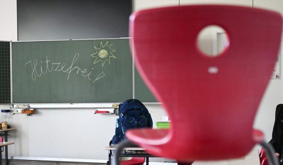 FAQ: Rechte bei hohen Temperaturen am Arbeitsplatz und in der Schule