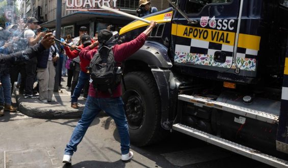 Lehrerproteste in Mexiko eskalieren vor WM-Beginn
