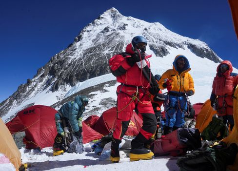 Rekordzahl von Bergsteigern am Mount Everest