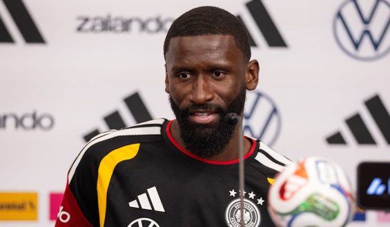 Rüdiger spricht über Nmechas Gebetsszene