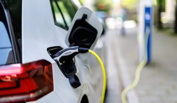 Experte sieht Schattenseiten der staatlichen Förderung von E-Autos