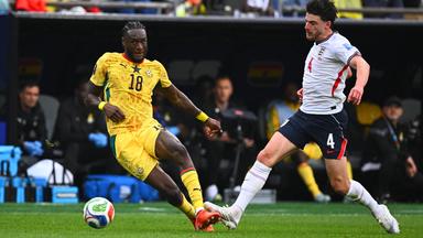 England kämpft sich gegen Ghana zu einem Unentschieden