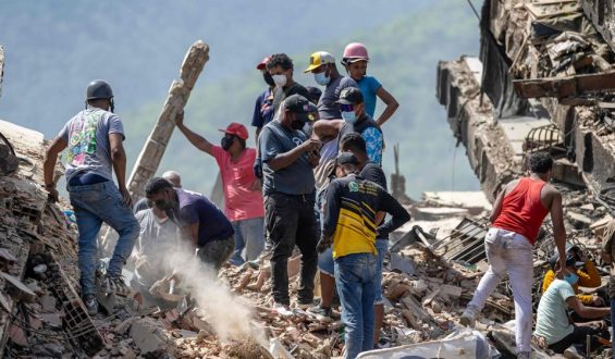 Krise in Venezuela: Eigeninitiativen und internationale Hilfe
