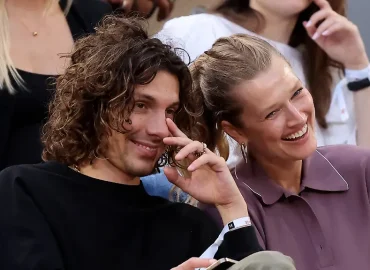 Topmodel Toni Garrn bei den French Open mit Neuem
