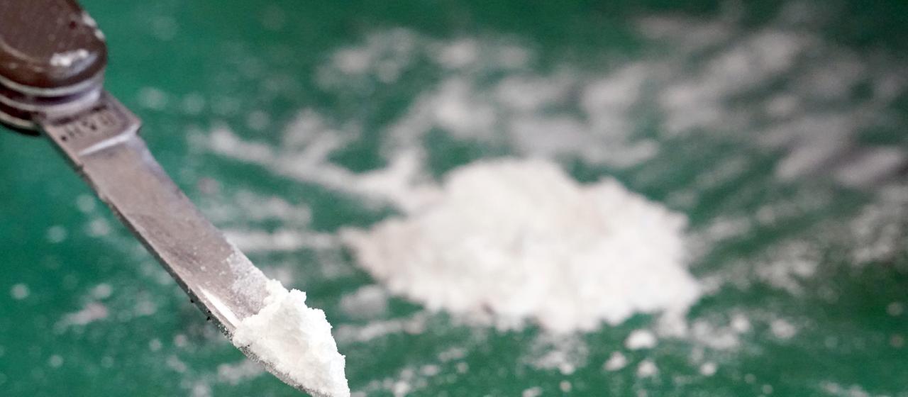 Mehr junge Menschen machen Drogenerfahrungen