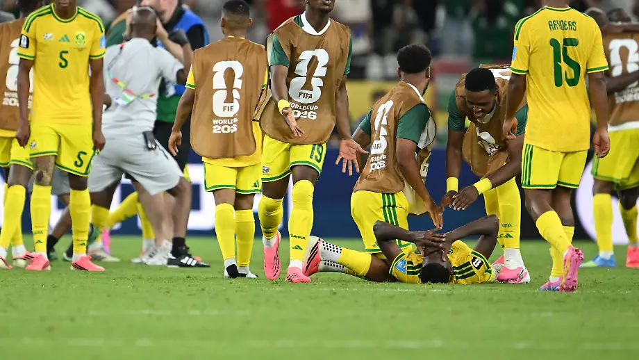 Ernst Middendorp blickt auf die WM-K.o.-Phase