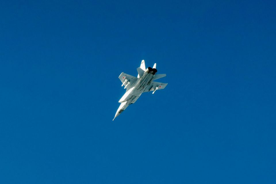 Schwedische Kampfjets fangen russische Flugzeuge ab