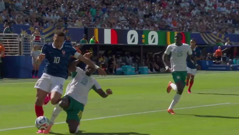 Kontroverse Entscheidung im Spiel Frankreich gegen Senegal