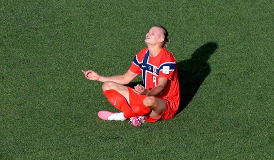 Norwegen startet mit Sieg in die Weltmeisterschaft