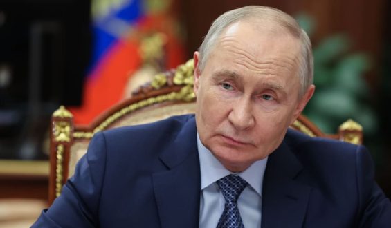 Russlands Wirtschaft gerät unter Druck durch schwindende Reserven und externe Abhängigkeiten