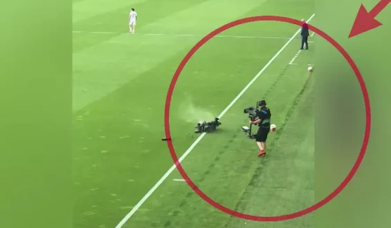 Spiel verspätet angepfiffen: Tuchels Engländer erleben, was bei der WM häufiger droht