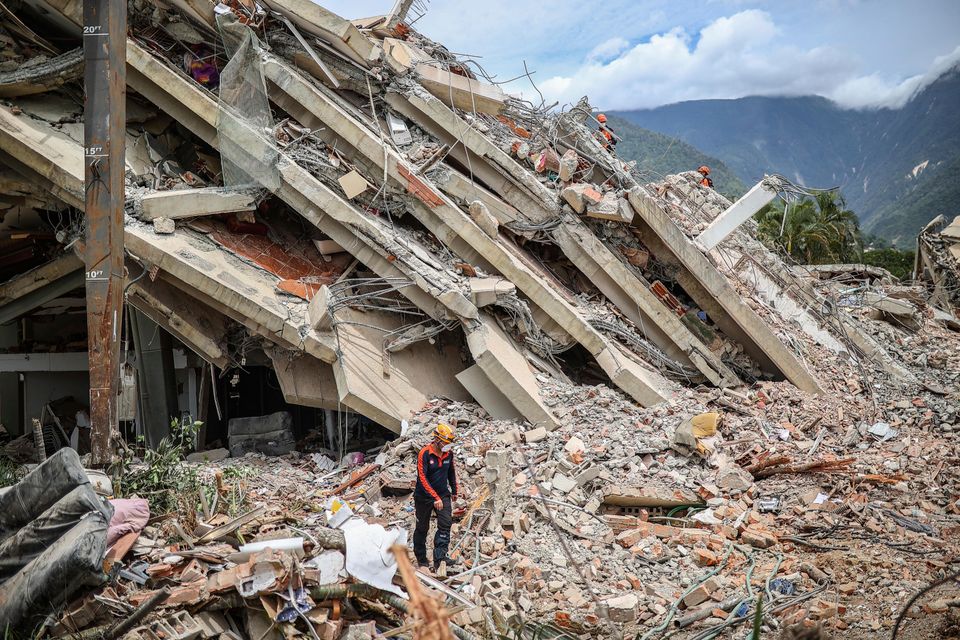 Verheerende Erdbeben in La Guaira, Venezuela: Rettungsarbeiten und Herausforderungen