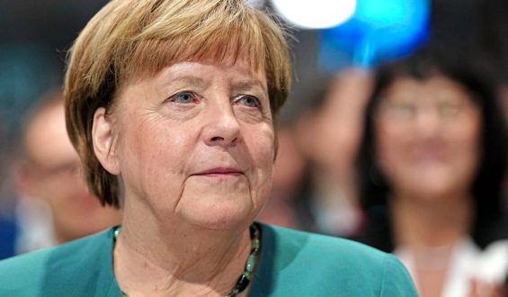 Merkel sieht Fortschritte in der Migrationspolitik und gibt eigene Fehler zu