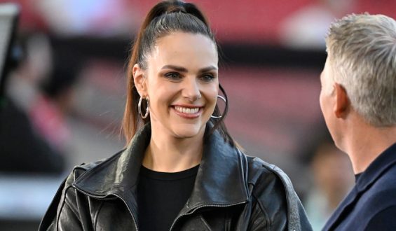 Vom Familienerlebnis zur Herausforderung: Esther Sedlaczek bei der Fußball-WM