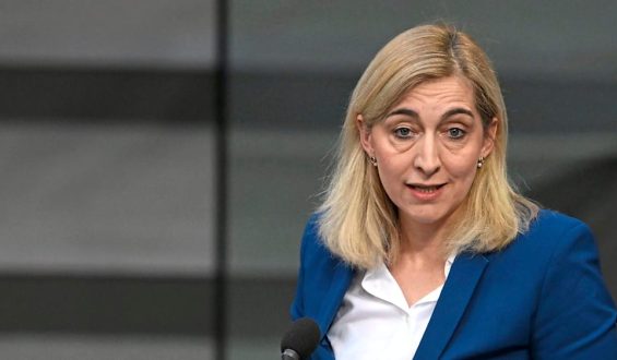 Debatte im Bundestag über Warkens Krankenkassen-Reform