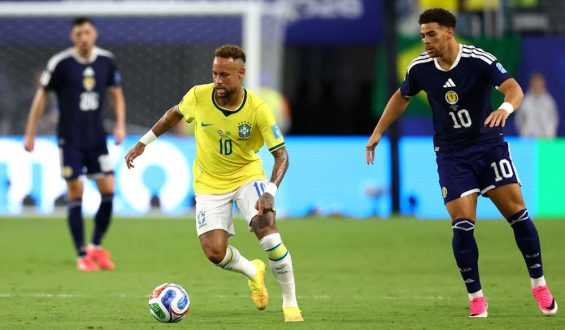 Brasilien dominiert gegen Schottland, während Marokko gegen Haiti kämpft