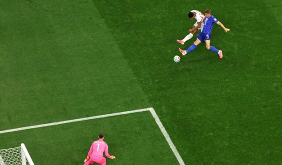 England siegt gegen Kroatien im WM-Auftakt