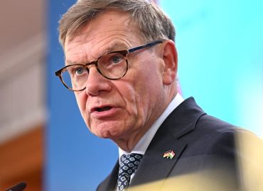 Wadephul sieht lange Verhandlungen über Irans Atomprogramm voraus