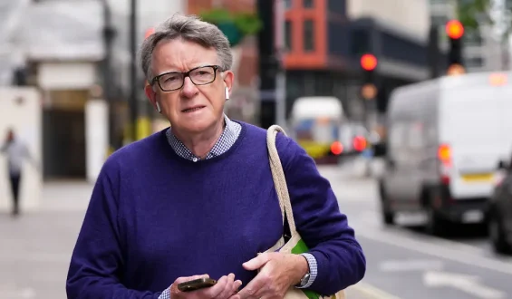 Druck auf britische Regierung durch Mandelson-Affäre