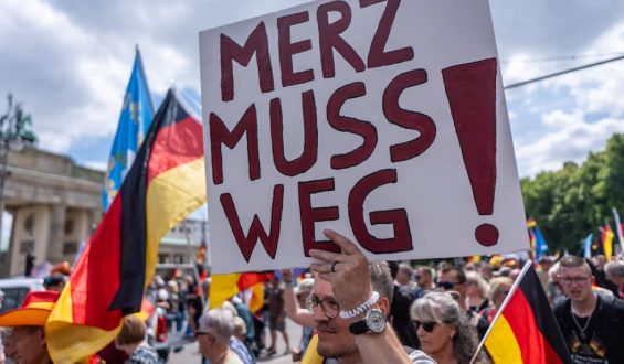 Proteste gegen die Bundesregierung in Berlin