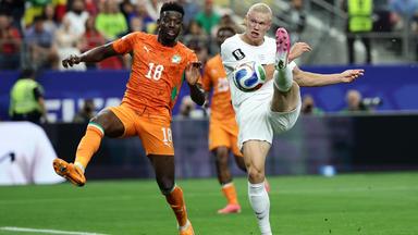 Norwegen sichert sich mit knappen Sieg gegen die Elfenbeinküste das Achtelfinale