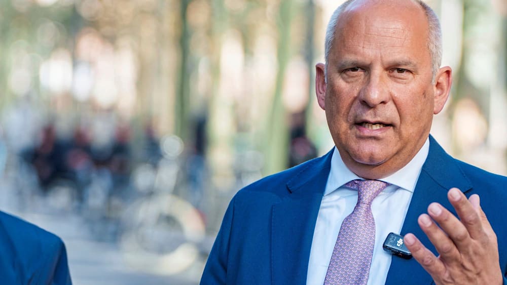 SPD-Innenminister will Abschiebungen straffälliger Flüchtlinge erleichtern