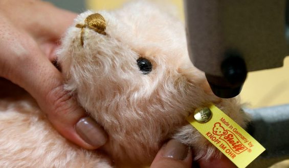 Ravensburger übernimmt Mehrheit an Steiff
