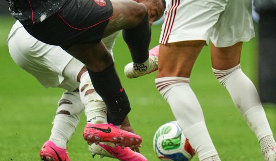 Ismael Koné: Dankbarer Rückblick nach Beinbruch