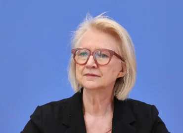„Leben auf Pump“: Wirtschaftsweise Monika Schnitzer fordert Rücknahme von Steuerrabatten