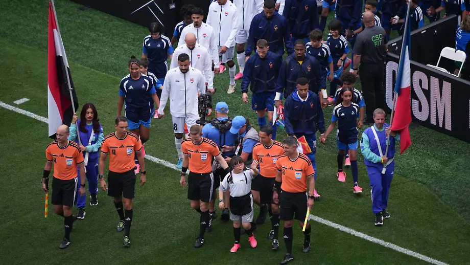 Didier Deschamps verlässt WM aufgrund eines Todesfalls in der Familie