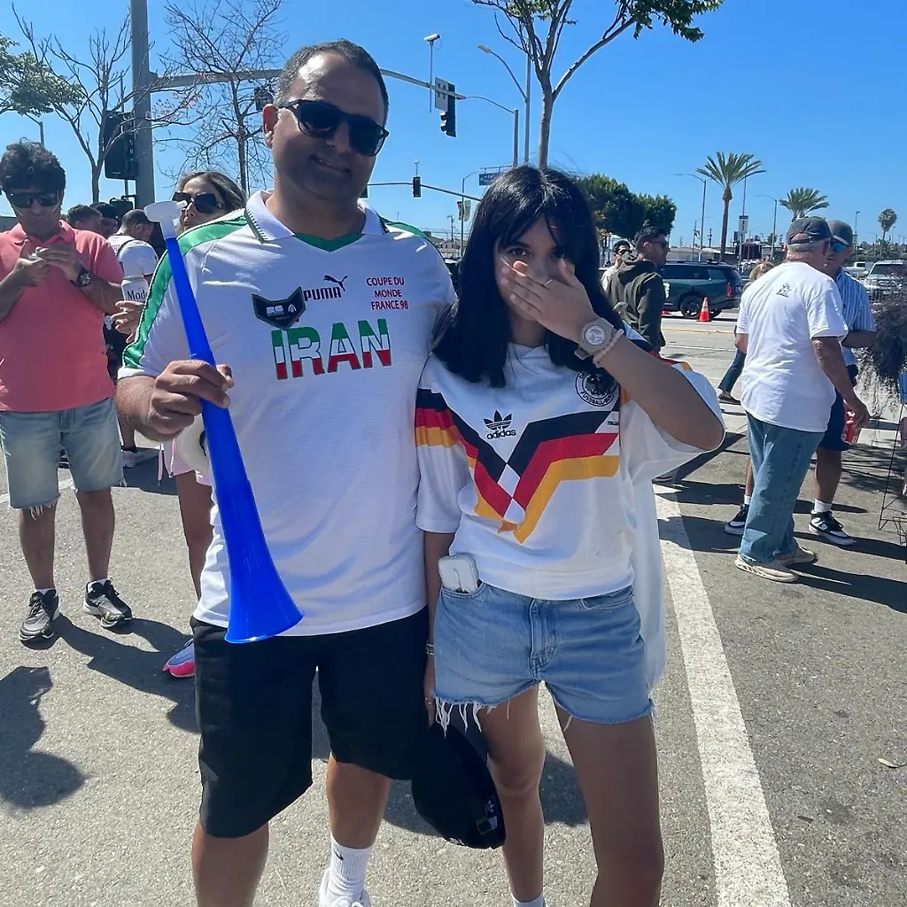 Die angespannten Spannungen beim ersten WM-Spiel des Iran: Proteste und politische Kontroversen