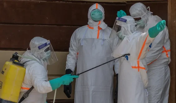 Ebola-Ausbruch im Kongo: Schwierige Eindämmung ohne Impfstoff und Therapie