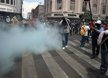 Auseinandersetzungen bei Lehrerdemonstrationen in Mexiko