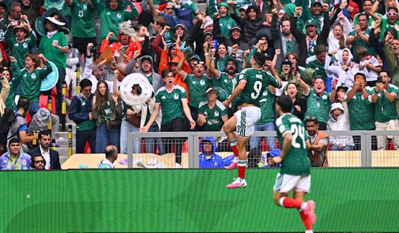Drei Platzverweise: Schiri-Debatte nach WM-Auftaktspiel zwischen Mexiko und Südafrika