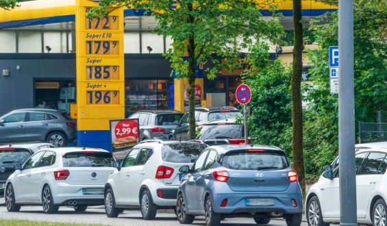 Steigende Spritpreise trotz laufendem Tankrabatt