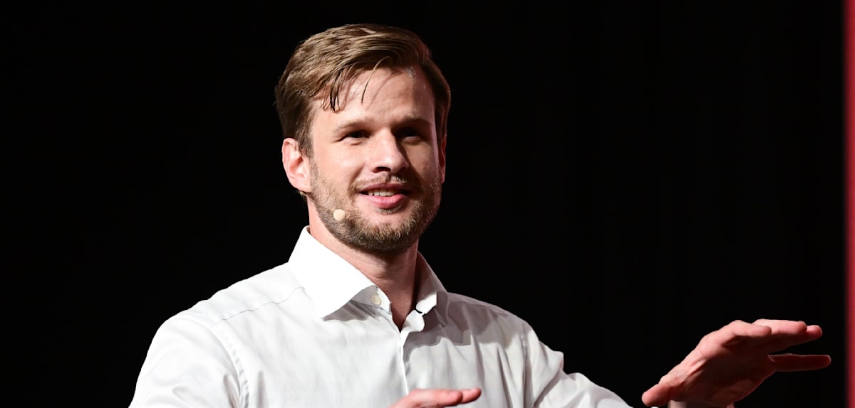 SPD-Landeschef kritisiert Kanzler Merz scharf beim Parteitag