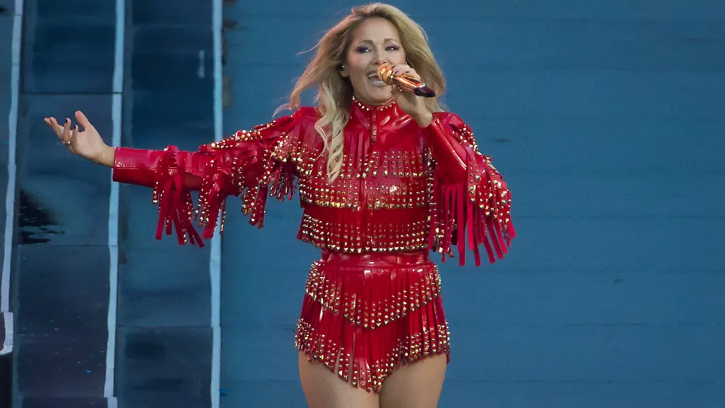 Helene Fischer im Hitzestress bei Konzert in Frankfurt