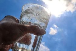 Die Bedeutung der richtigen Wasserzufuhr für den menschlichen Körper