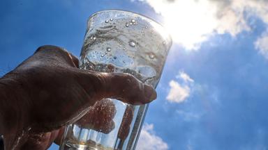 Die Bedeutung der richtigen Wasserzufuhr für den menschlichen Körper