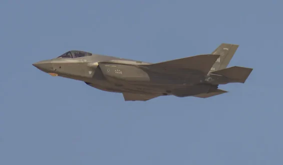 Spannungen zwischen den USA und Iran eskalieren nach Hubschrauber-Abschuss